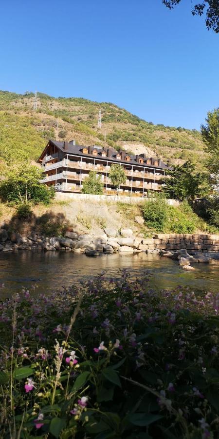 Precioso Calido Apartamento En Sort Con Terraza Leilighet Eksteriør bilde